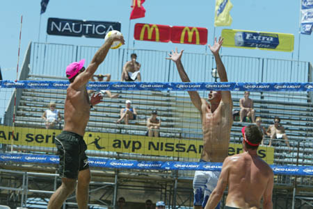 avp_manhattan_08-08-03_13.41.14_E82C9978