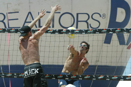 avp_manhattan_08-08-03_13.46.48_E82C9982