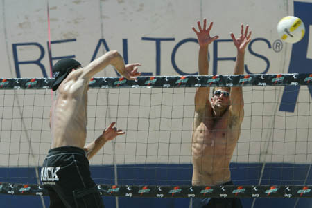 avp_manhattan_08-08-03_14.16.55_E82C0061